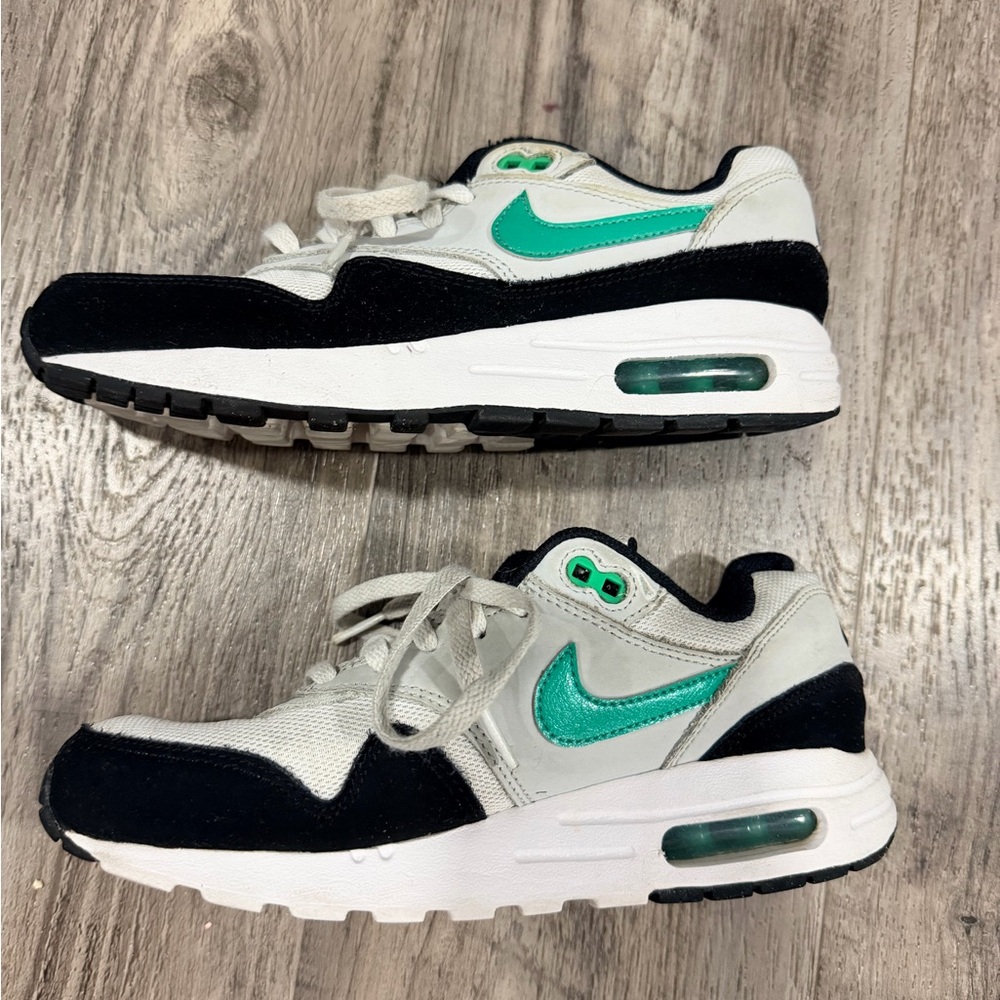 Nike size 6.5 big kid Bundle- Jordans/ Airmax 1 - Picture 4 of 16